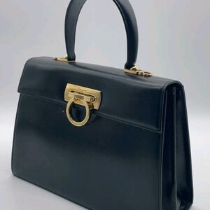 Auth Salvatore Ferragamo Gancini Leather Black Hand Bag